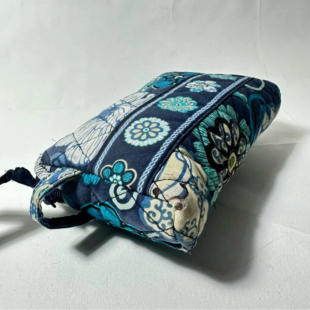 Vera Bradley Mod Blue Floral Small Waterproof Makeup Bag Blue